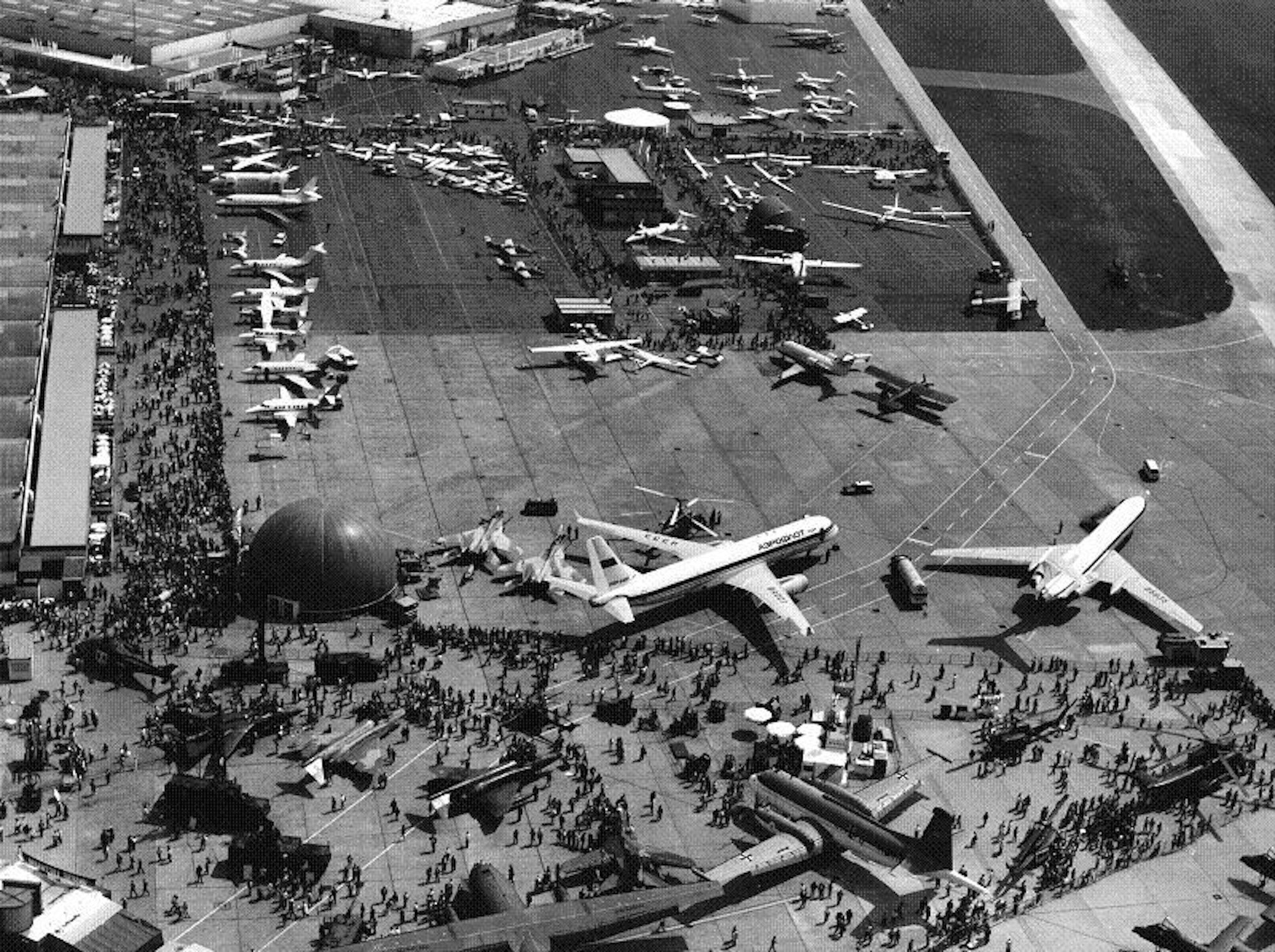 Historical photo of ILA 1990: After the fall of the Wall – farewell to Hanover